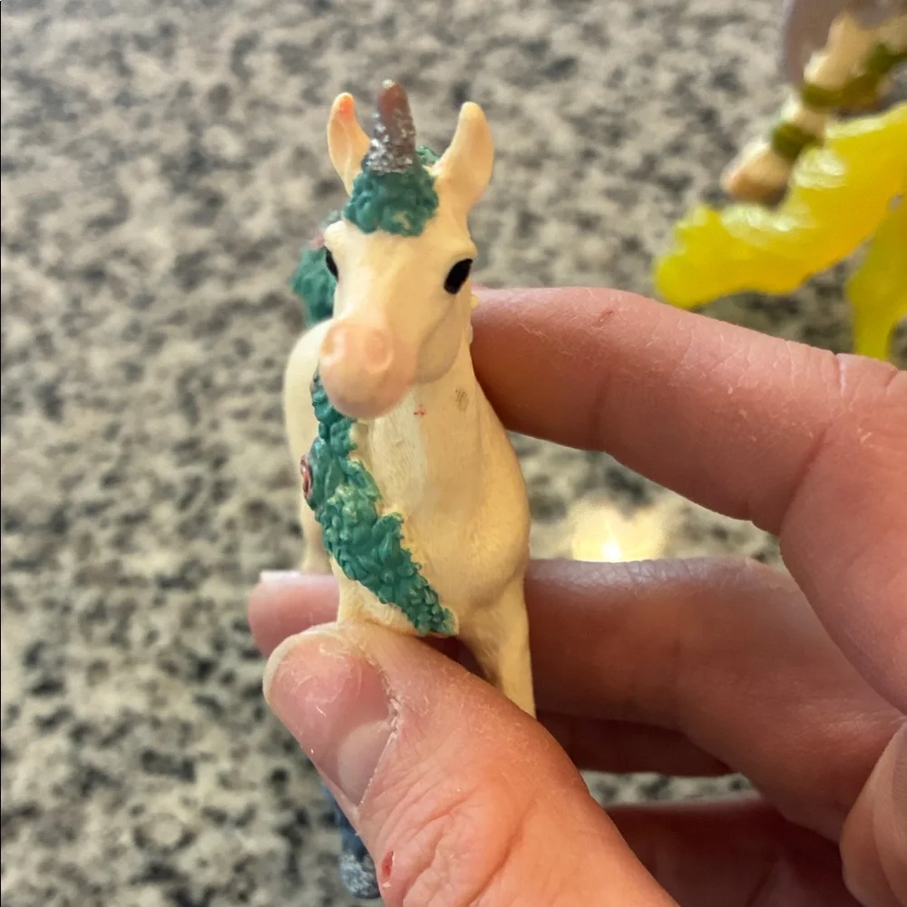 Bayala Schleich unicorn and dragon toy lot - Picture 4 of 16